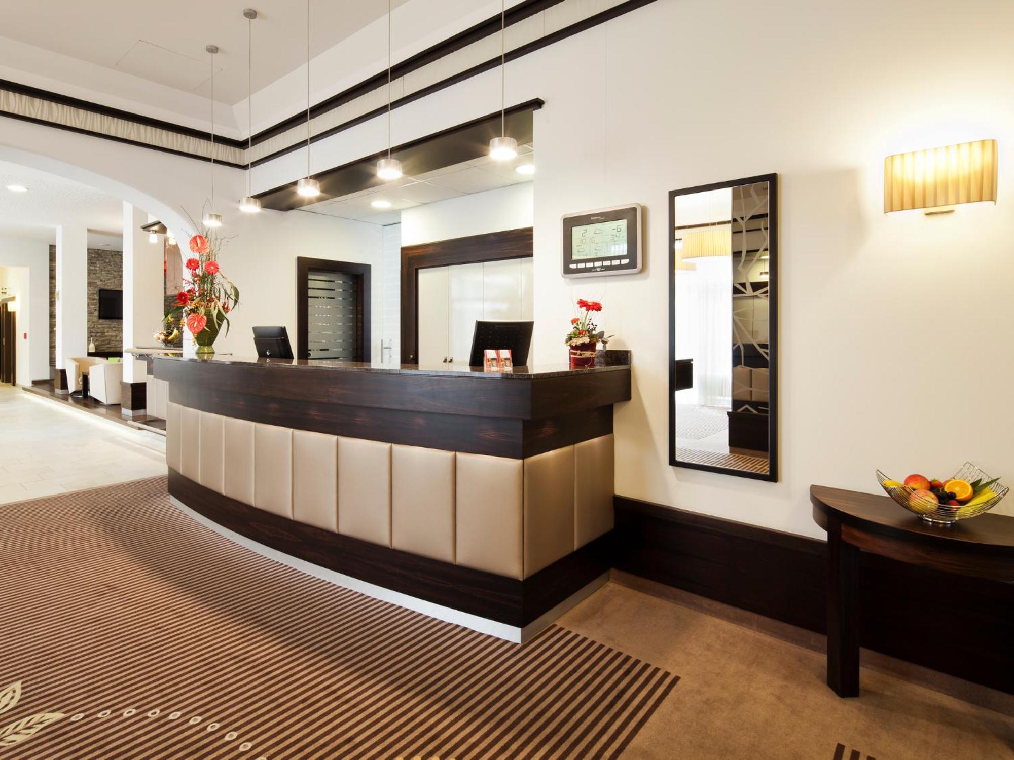 Zeller'S Quartier Otel Königsbrunn Dış mekan fotoğraf