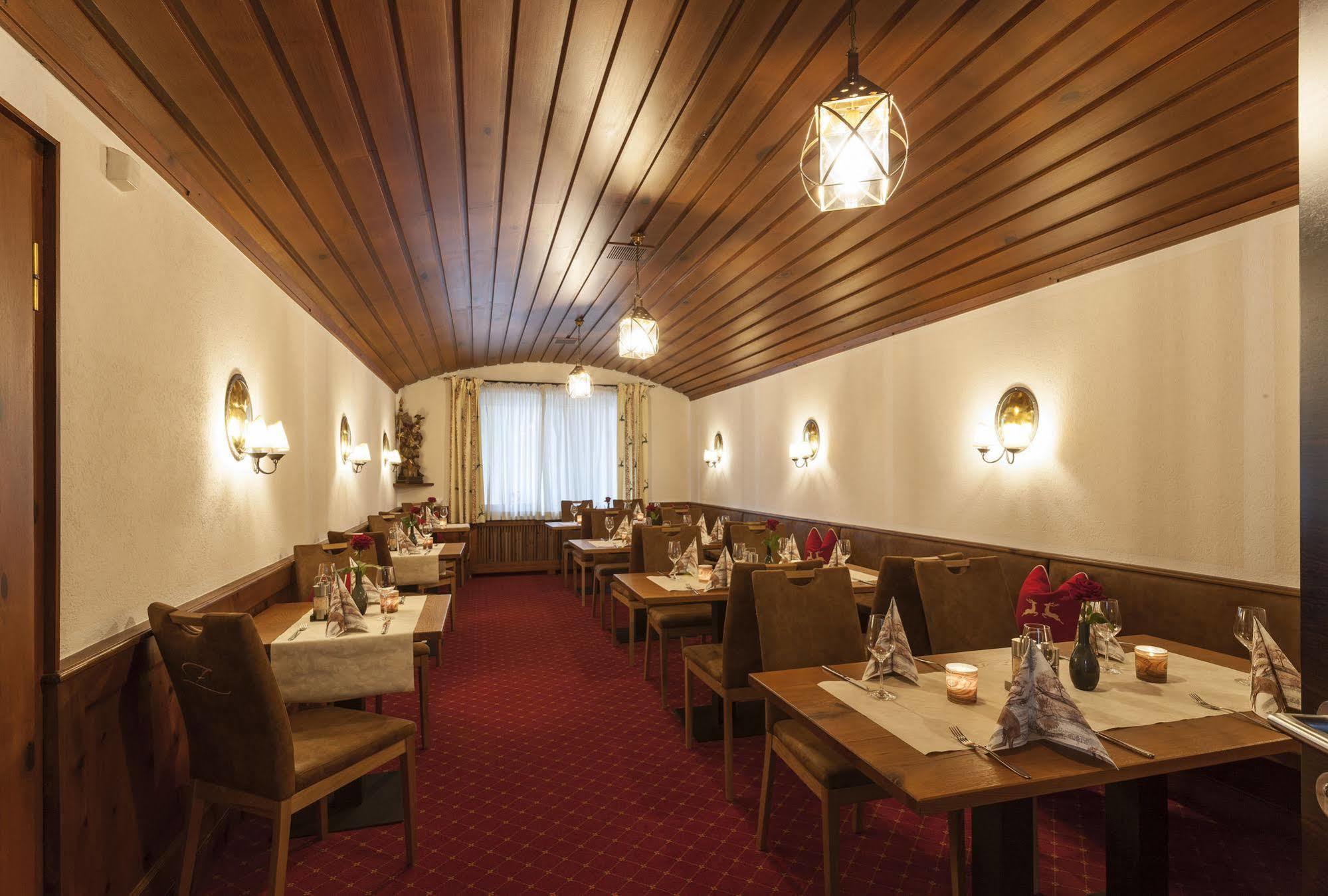 Zeller'S Quartier Otel Königsbrunn Dış mekan fotoğraf